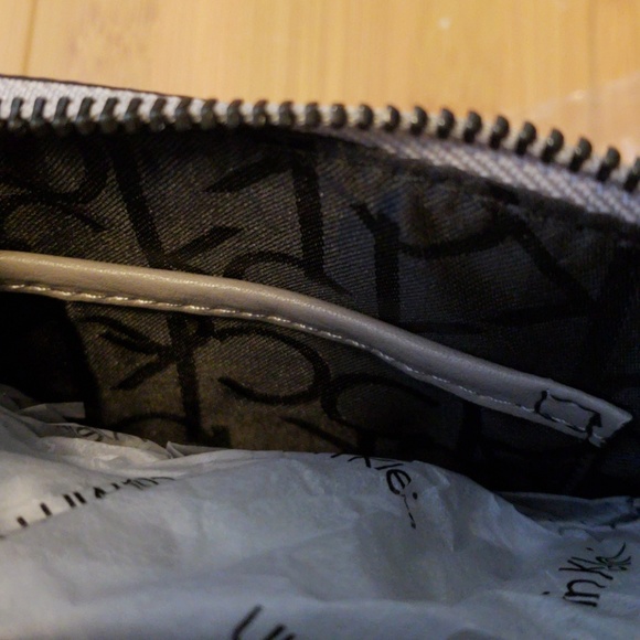 CALVIN KLEIN Leather Crossbody NWT - Picture 5 of 8